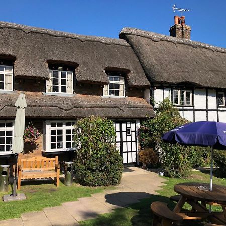 Old Hunters Lodge Whipsnade Limited Zewnętrze zdjęcie