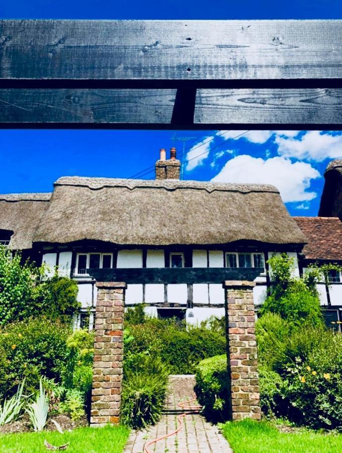 Old Hunters Lodge Whipsnade Limited Zewnętrze zdjęcie