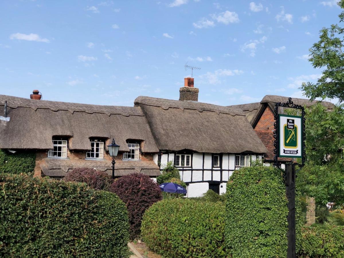 Old Hunters Lodge Whipsnade Limited Zewnętrze zdjęcie
