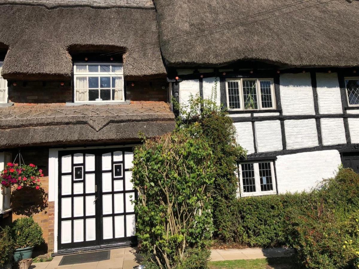 Old Hunters Lodge Whipsnade Limited Zewnętrze zdjęcie