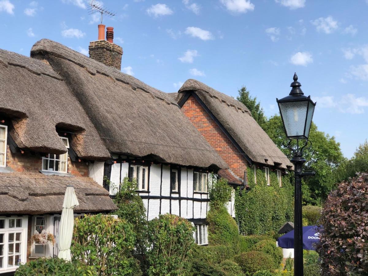 Old Hunters Lodge Whipsnade Limited Zewnętrze zdjęcie