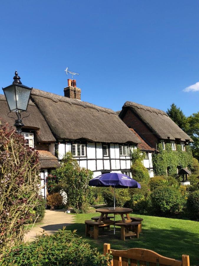 Old Hunters Lodge Whipsnade Limited Zewnętrze zdjęcie